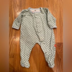 Magnetic 0-3 month onesie